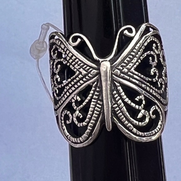 Vintage 925 Silver Butterfly Ring size 6.75 7 grams - Picture 1 of 6